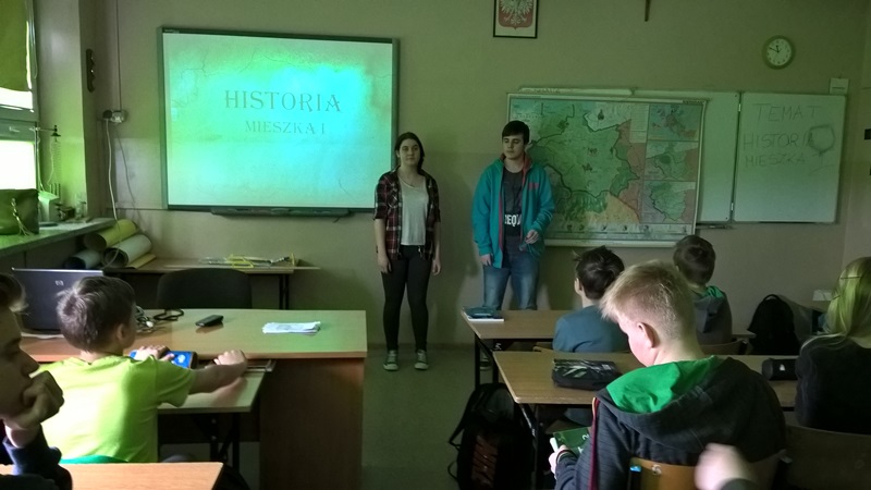 UCZNIOWIE PROWADZĄ LEKCJĘ!