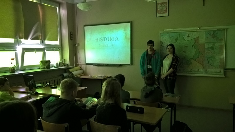 UCZNIOWIE PROWADZĄ LEKCJĘ!