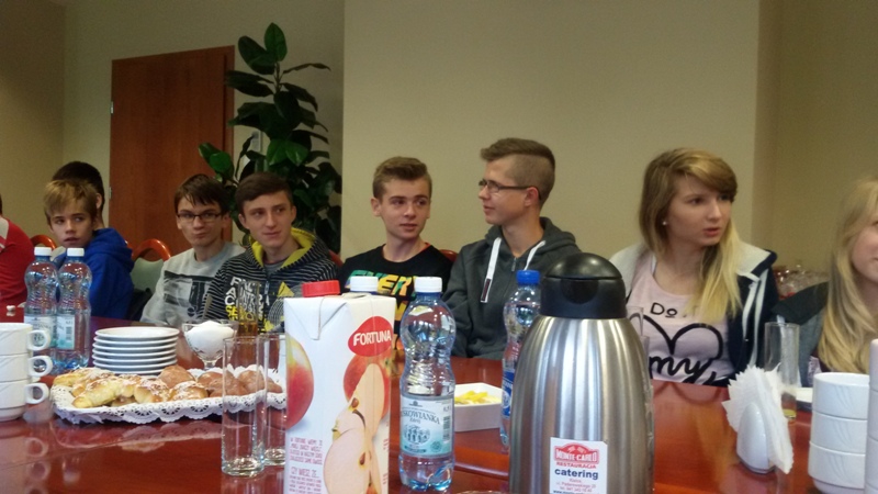 GIMNAZJALIŚCI W ŚWIĘTOKRZYSKIM URZEDZIE WOJEWÓDZKIM