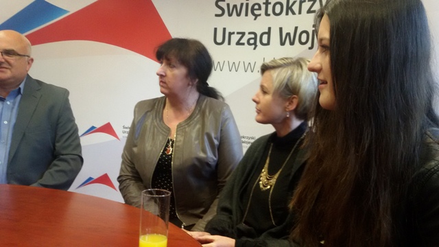 GIMNAZJALIŚCI W ŚWIĘTOKRZYSKIM URZEDZIE WOJEWÓDZKIM