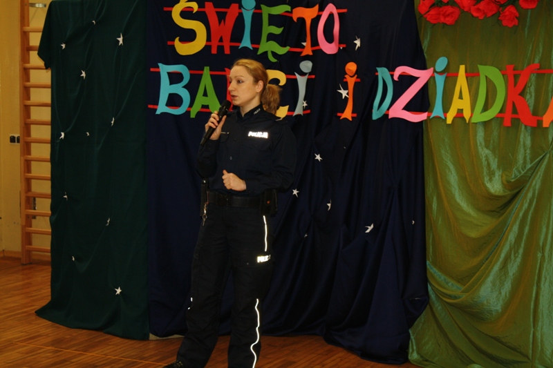 UJĄCY APEL SZKOLNY W GIMNAZJUM