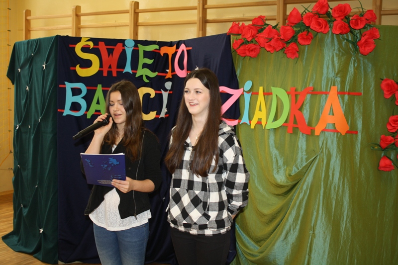 UJĄCY APEL SZKOLNY W GIMNAZJUM
