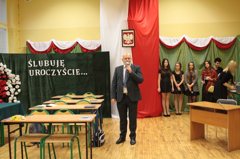 ŚLUBOWANIE  GIMNAZJALISTÓW 2015