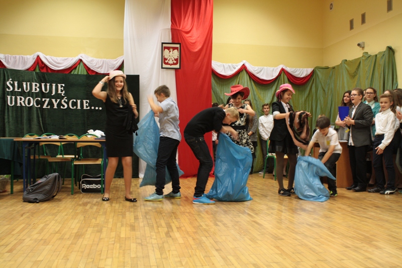 ŚLUBOWANIE  GIMNAZJALISTÓW 2015