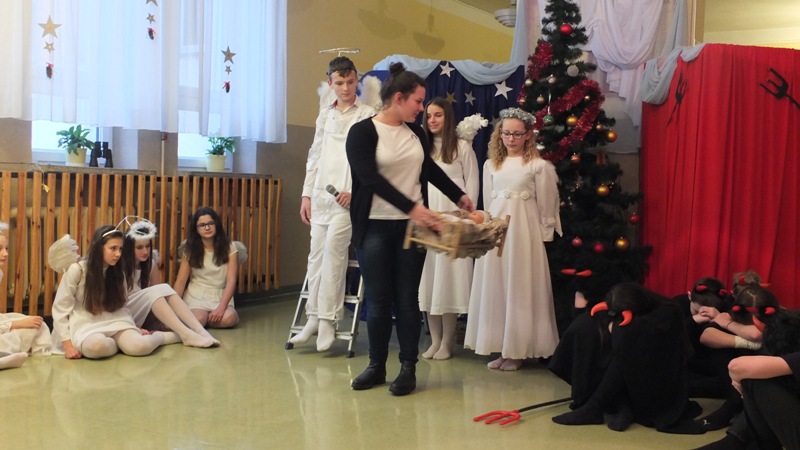 WIDOWISKO JASEŁKOWE W GIMNAZJUM