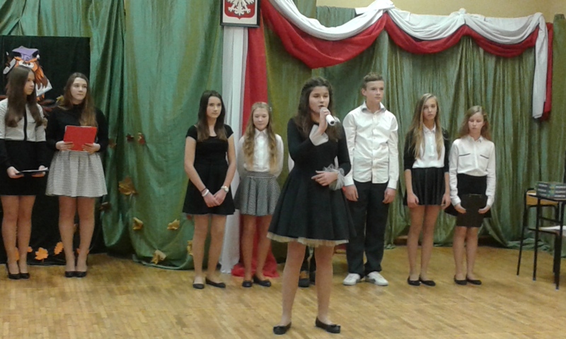ŚLUBOWANIE UCZNIÓW KLAS I GIMNAZJUM 