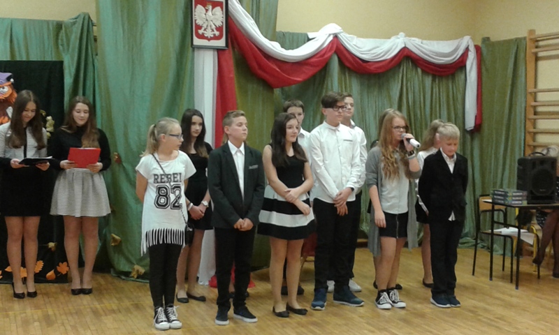 ŚLUBOWANIE UCZNIÓW KLAS I GIMNAZJUM 