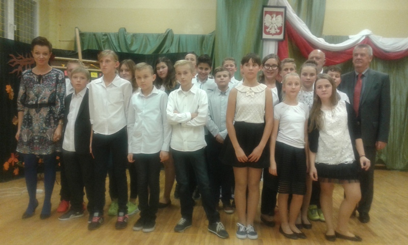 ŚLUBOWANIE UCZNIÓW KLAS I GIMNAZJUM 
