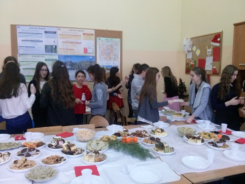 WSPÓLNA WIGILIA KLAS 7a i 7b