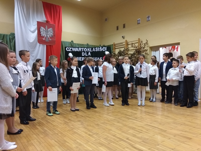 CZWARTOKLASIŚCI DLA NIEPODLEGŁEJ ...