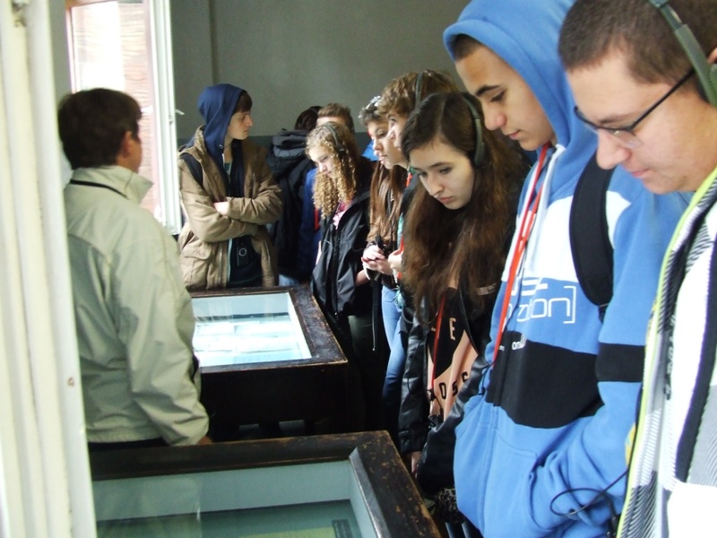 Uczniowie klas 3b i 3d na wycieczce w Oświęcimiu