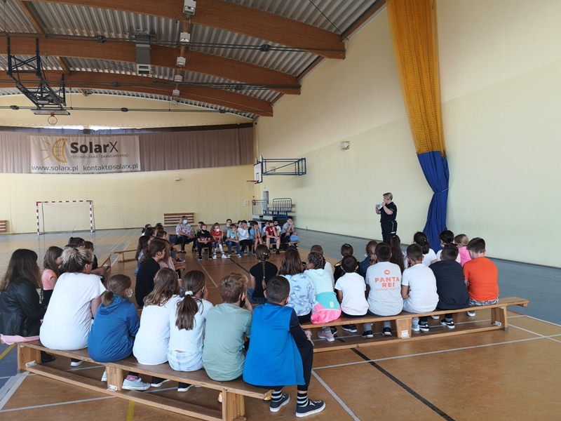 SPOTKANIA UCZNIÓW Z POLICJANTAMI