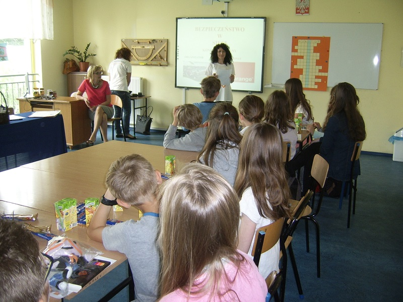 'BEZPIECZEŃSTWO W SIECI' 