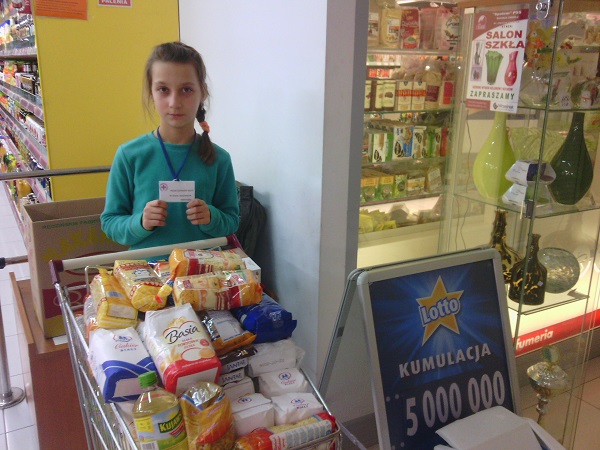 Akcja pomocy świątecznej Szkolnego Koła PCK