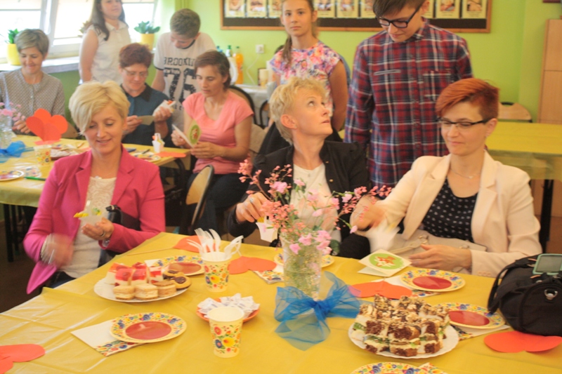 DZIEŃ MATKI W KLASIE VI b