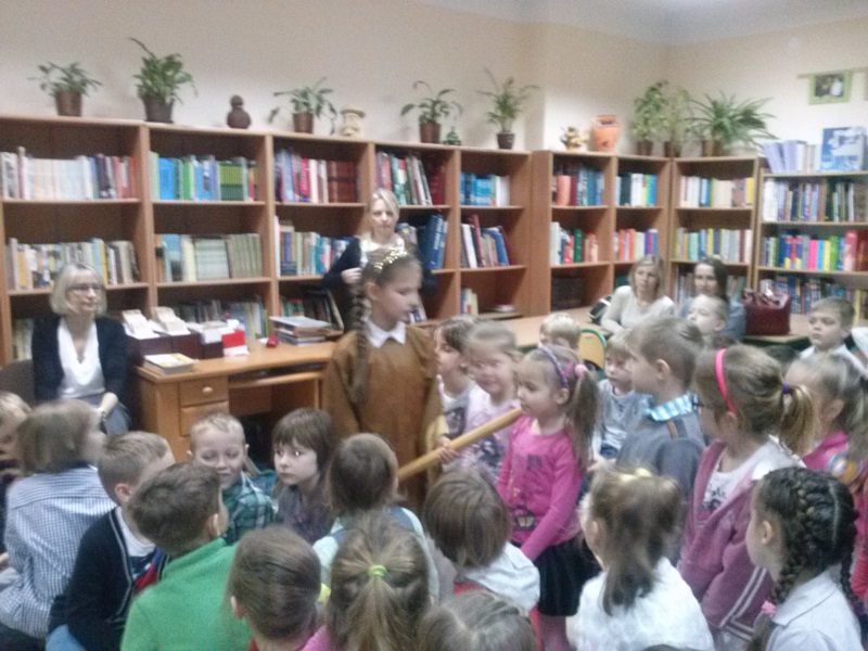 Pasowanie uczniów klas I na czytelnika