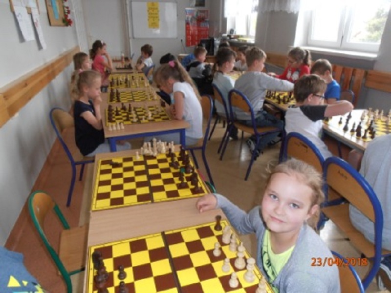 III SZKOLNY KONKURS SZACHOWY