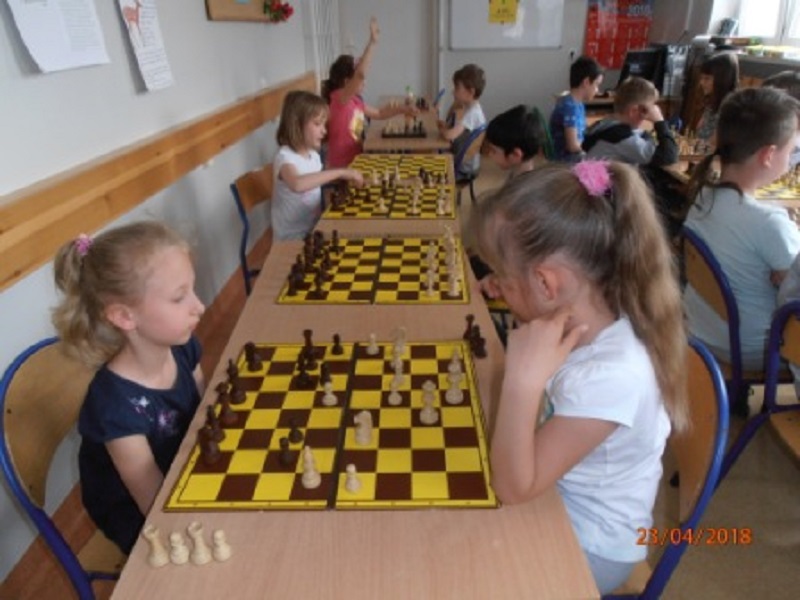 III SZKOLNY KONKURS SZACHOWY