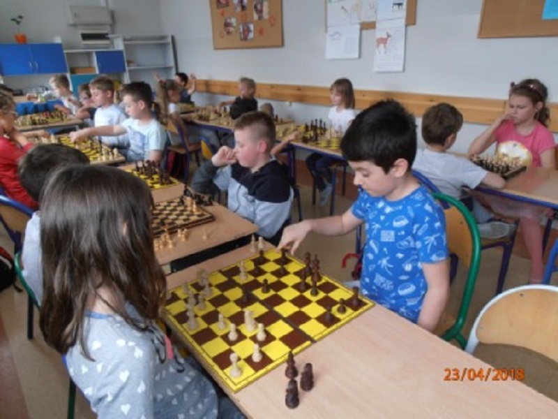 III SZKOLNY KONKURS SZACHOWY