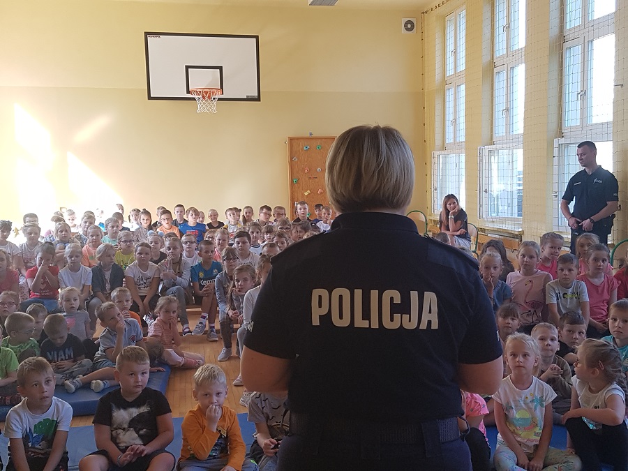 Spotkanie uczniów z policjantami.