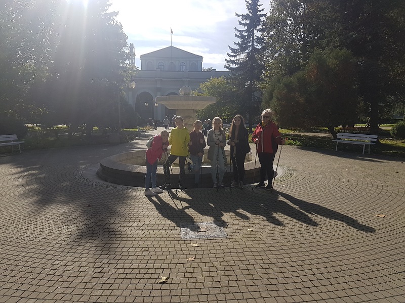 Zajęcia pozalekcyjne z NORDIC WALKING