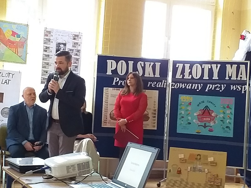 Turniej Rodzinny  „Polski ZŁOTY ma 100 lat”
