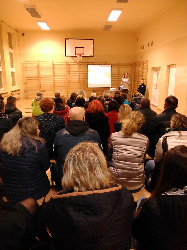 Dopalacze- dlaczego są niebezpieczne ?- spotkanie  z rodzicami