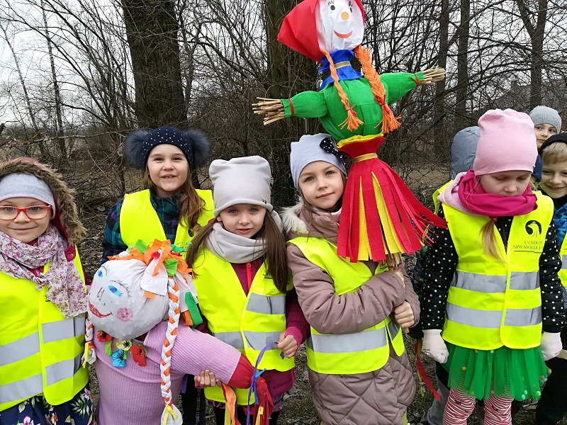 PIERWSZY DZIEŃ WIOSNY W PRZEDSZKOLU